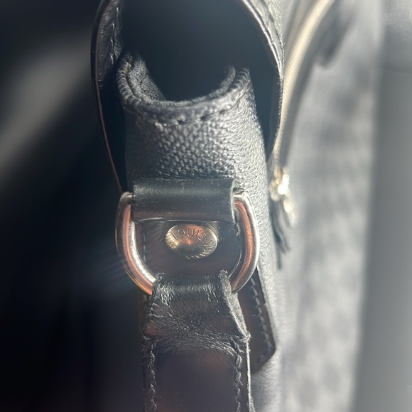 Louis Vuitton Damier graphite messenger bag - Picture 16 of 16